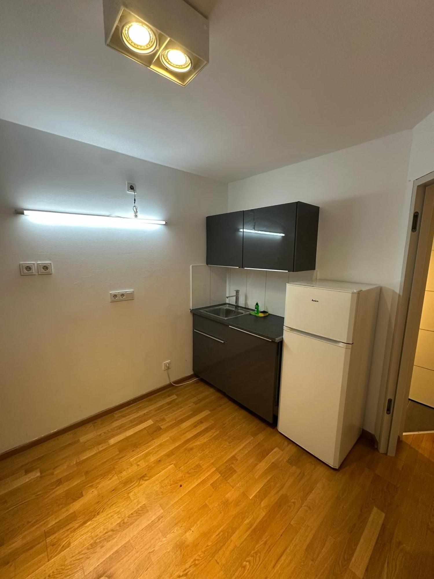 Al Nafurah Apartments Мюнхен Екстер'єр фото
