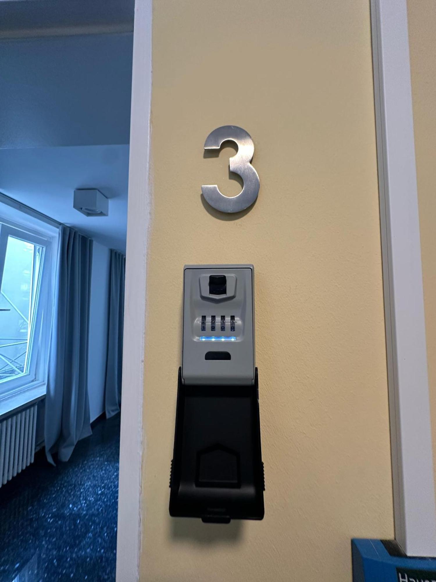 Al Nafurah Apartments Мюнхен Екстер'єр фото