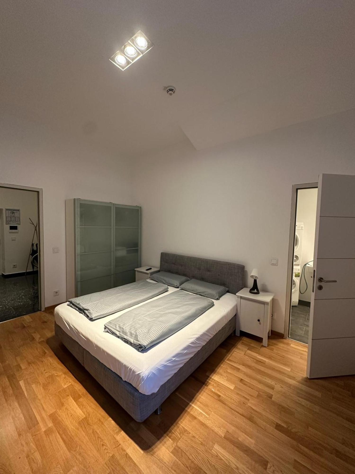 Al Nafurah Apartments Мюнхен Екстер'єр фото